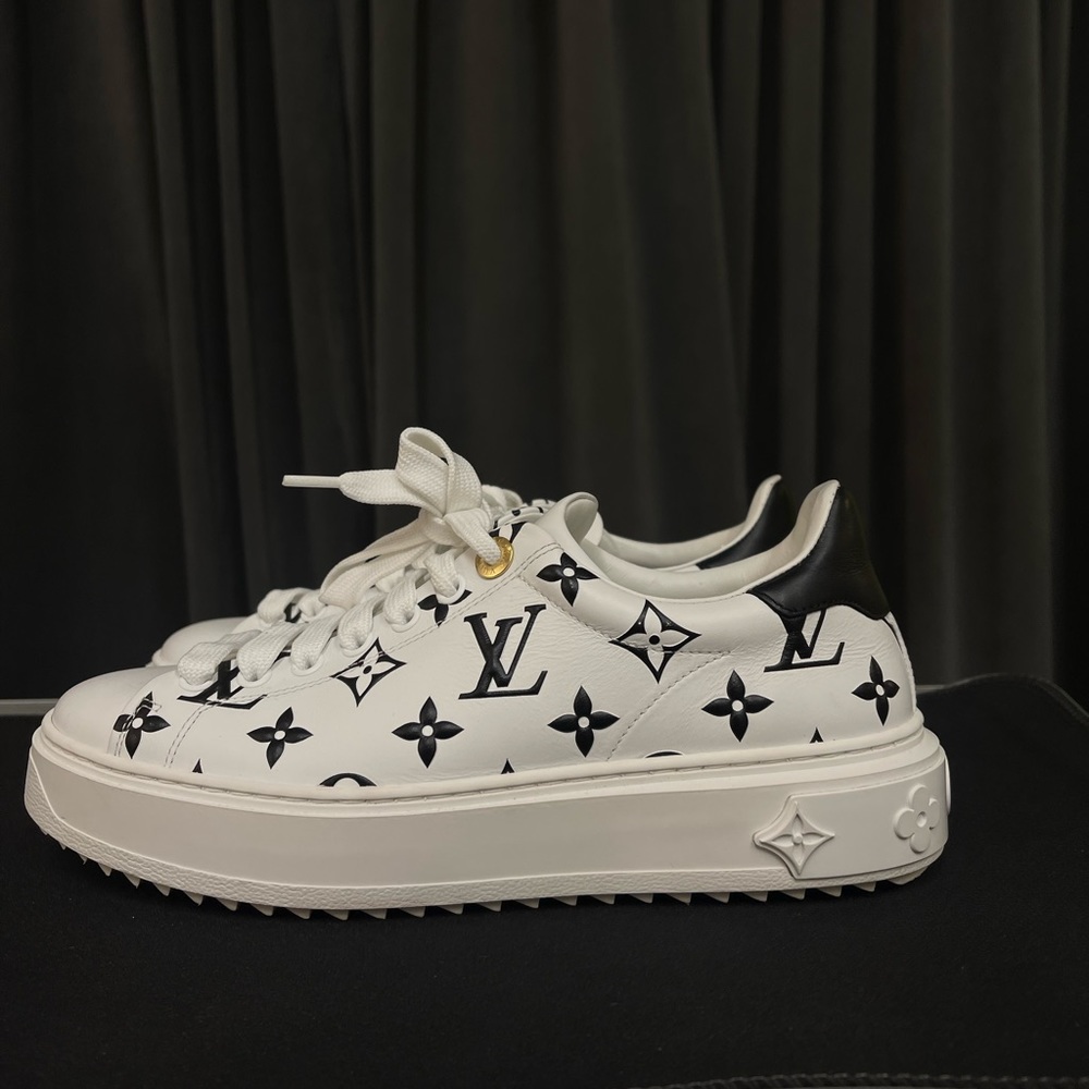 Louis Vuitton Time Out Sneaker